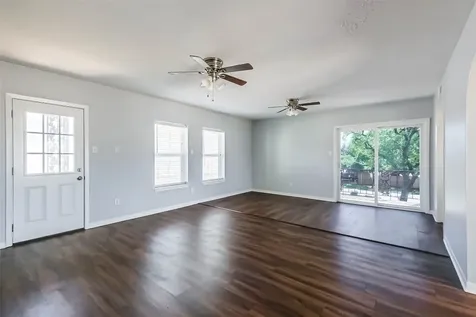 5922 Fairdale Lane B Houston TX 77057