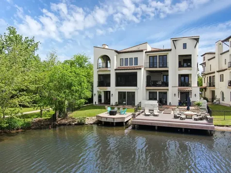 22 Lakeside Cove The Woodlands TX 77380