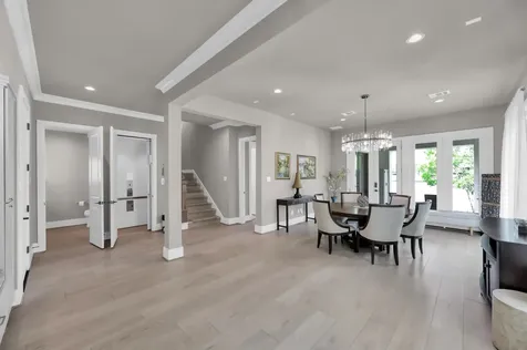 22 Lakeside Cove The Woodlands TX 77380