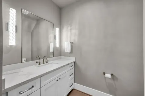 22 Lakeside Cove The Woodlands TX 77380