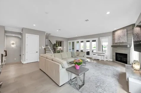 22 Lakeside Cove The Woodlands TX 77380