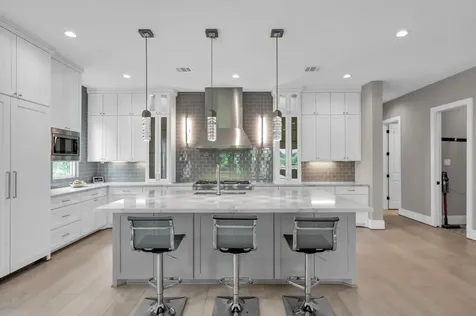 22 Lakeside Cove The Woodlands TX 77380