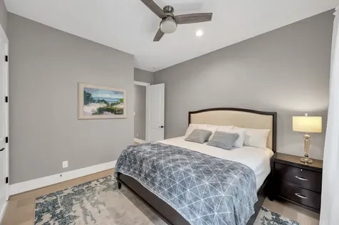 22 Lakeside Cove The Woodlands TX 77380
