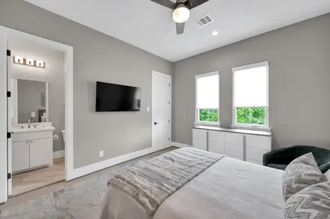 22 Lakeside Cove The Woodlands TX 77380