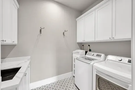22 Lakeside Cove The Woodlands TX 77380