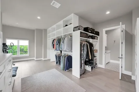 22 Lakeside Cove The Woodlands TX 77380