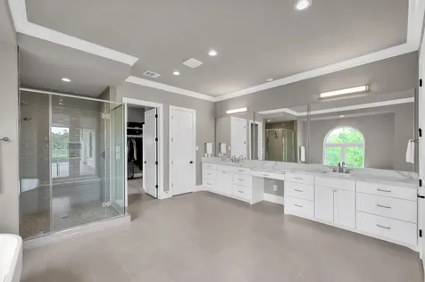 22 Lakeside Cove The Woodlands TX 77380