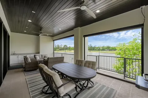 22 Lakeside Cove The Woodlands TX 77380