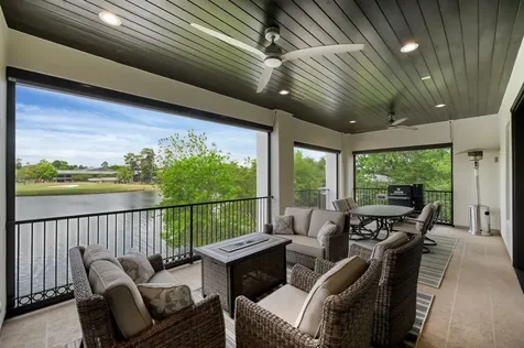 22 Lakeside Cove The Woodlands TX 77380