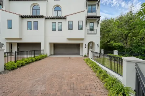 22 Lakeside Cove The Woodlands TX 77380