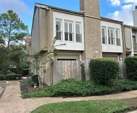 2100 Tanglewilde Street 203 Houston TX 77063