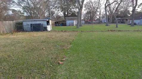 Lot 5a Avery Street Clute TX 77531