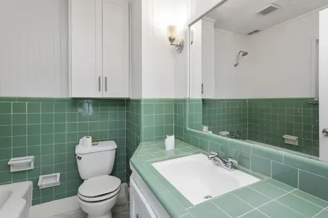 2005 Portsmouth Street B Houston TX 77098