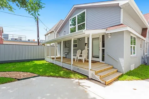 2005 Portsmouth Street B Houston TX 77098