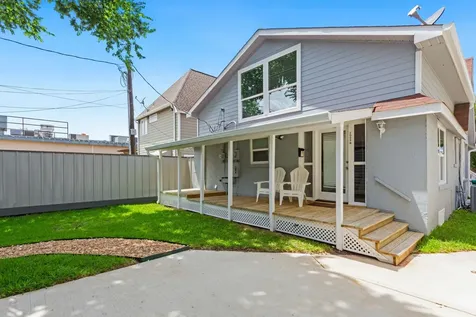 2005 Portsmouth Street B Houston TX 77098