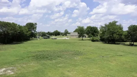 1623 & 1677 E Main Street Madisonville TX 77864