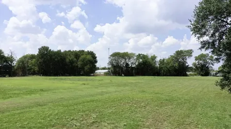 1623 & 1677 E Main Street Madisonville TX 77864