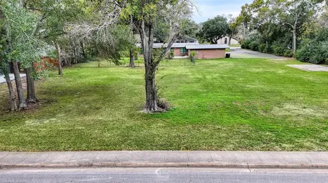 1505 East Avenue Katy TX 77493