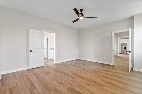 1927 June Lake Lane Iowa Colony TX 77583