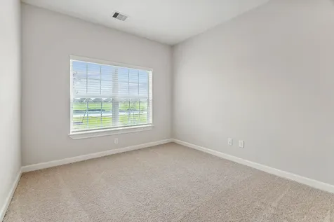 1927 June Lake Lane Iowa Colony TX 77583