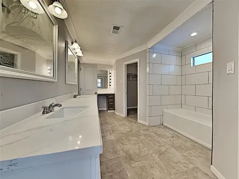 1102 Baffin Lane Houston TX 77090