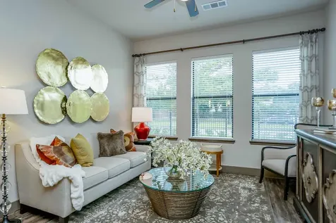 2033 S Gessner Road 4201 Houston TX 77063