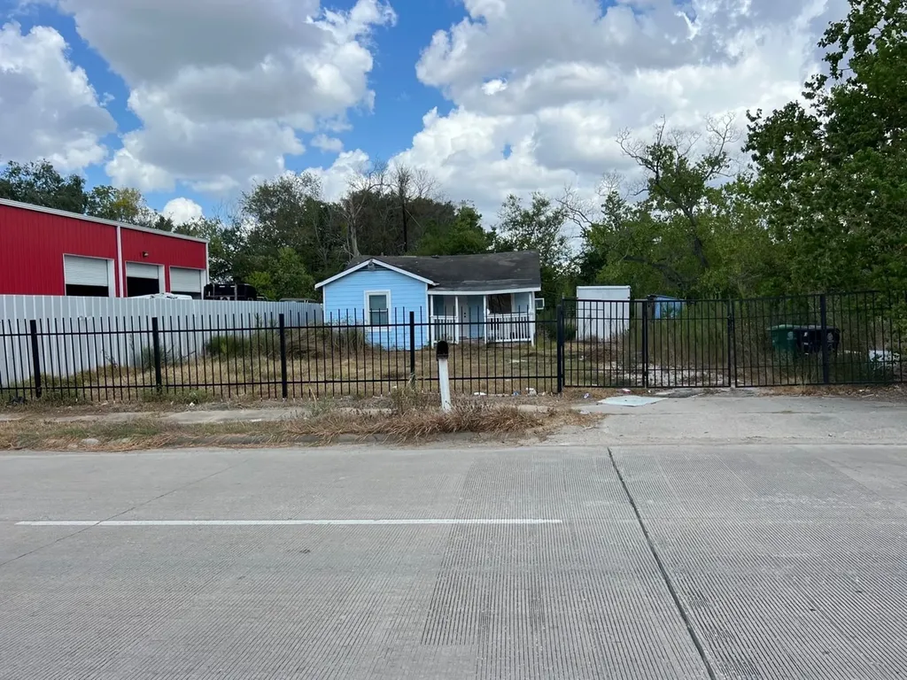6513 Airport Boulevard Houston TX 77048