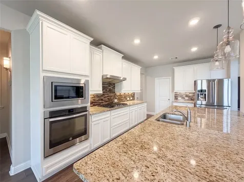 7115 Water Glen Lane Manvel TX 77578