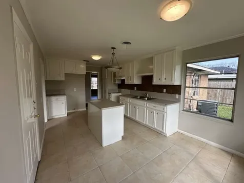 205 W Rittenhouse Street Houston TX 77076