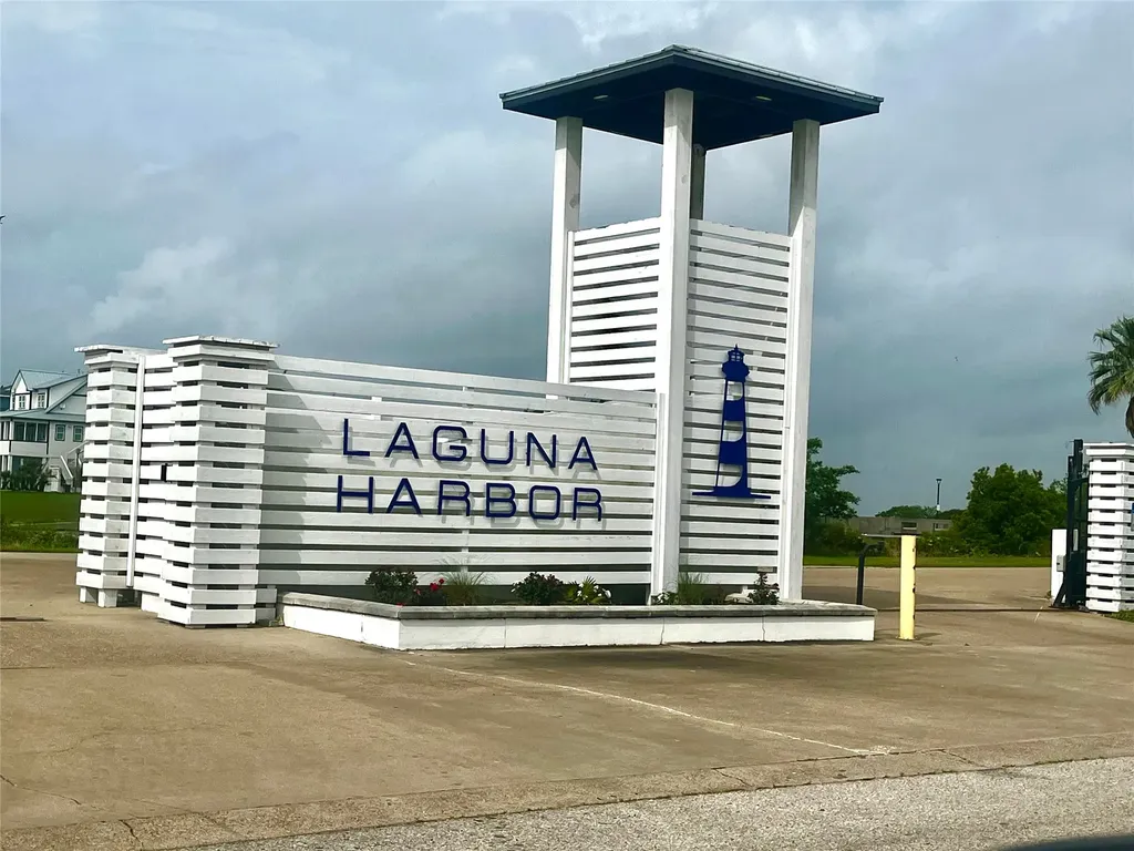 1812 Laguna Harbor Estate Boulevard Port Bolivar TX 77650