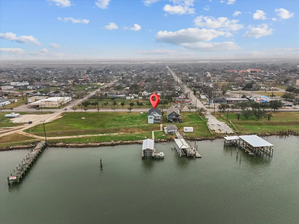 822 W 2nd Street Freeport TX 77541