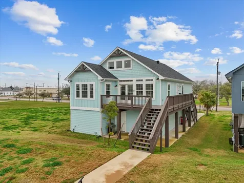 822 W 2nd Street Freeport TX 77541