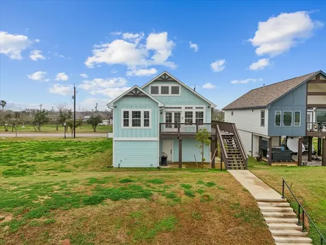 822 W 2nd Street Freeport TX 77541