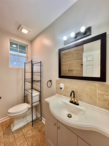 805 Tabor Street Houston TX 77009