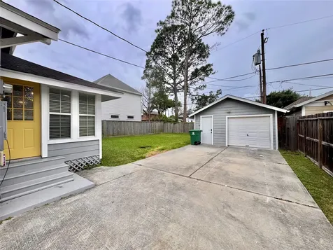 805 Tabor Street Houston TX 77009