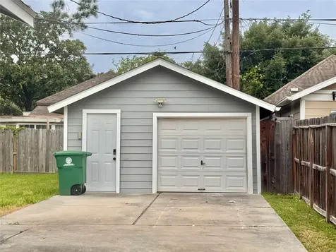 805 Tabor Street Houston TX 77009
