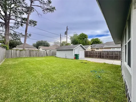 805 Tabor Street Houston TX 77009