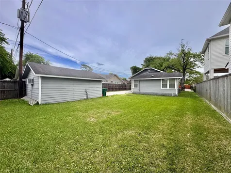 805 Tabor Street Houston TX 77009