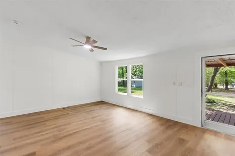 13488 Enchanted Cove Willis TX 77318