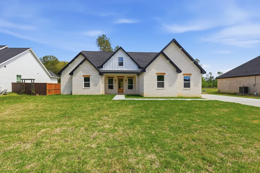 1258 Spanish Drive Dayton TX 77535