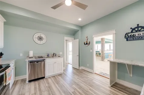 1960 Avenue I Port Bolivar TX 77650