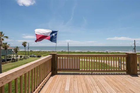 1960 Avenue I Port Bolivar TX 77650