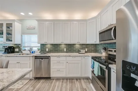 1960 Avenue I Port Bolivar TX 77650