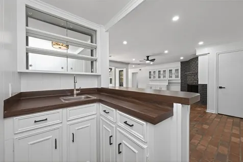 5323 Olympia Fields Lane Houston TX 77069