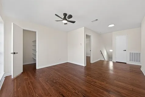 5323 Olympia Fields Lane Houston TX 77069