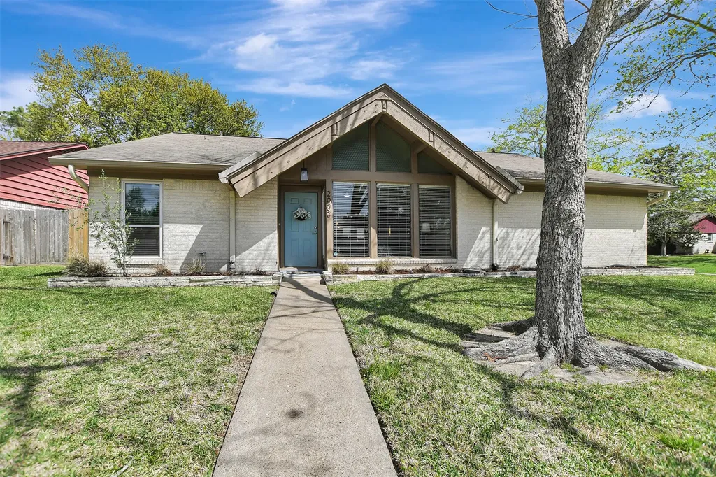 2002 Savanna Court S League City TX 77573