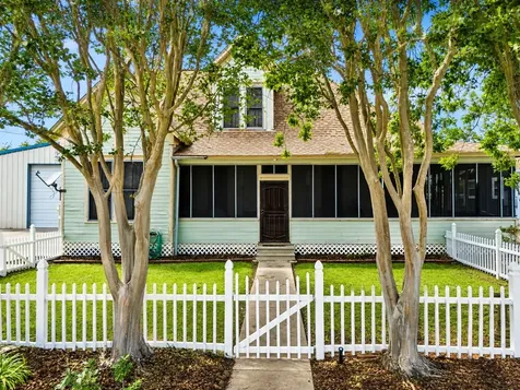 260 Fisher Street Matagorda TX 77414