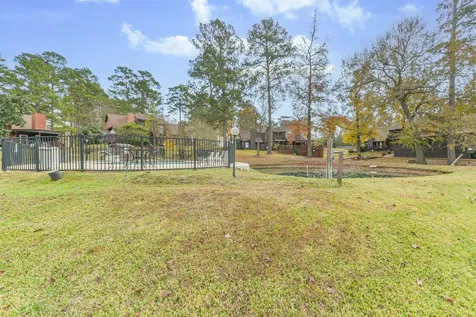 200 Fountain Lake 132 Livingston TX 77351