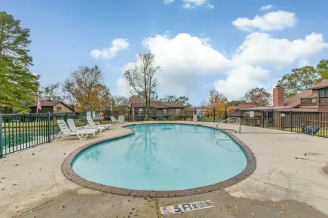 200 Fountain Lake 132 Livingston TX 77351