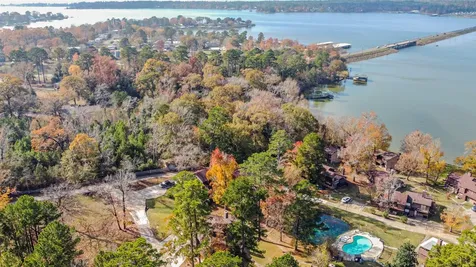 200 Fountain Lake 132 Livingston TX 77351